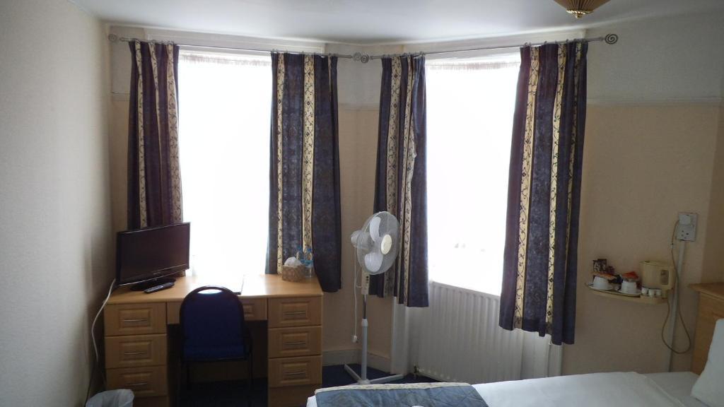 Belle Vue House Hotel レディング 部屋 写真